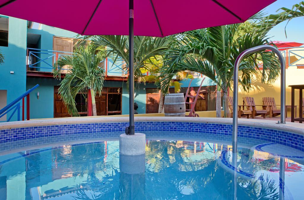 The Ritz Hostel Willemstad Exterior foto