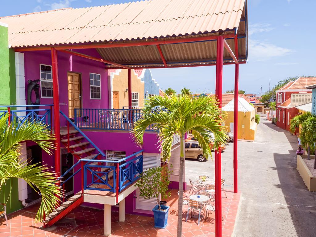 The Ritz Hostel Willemstad Exterior foto