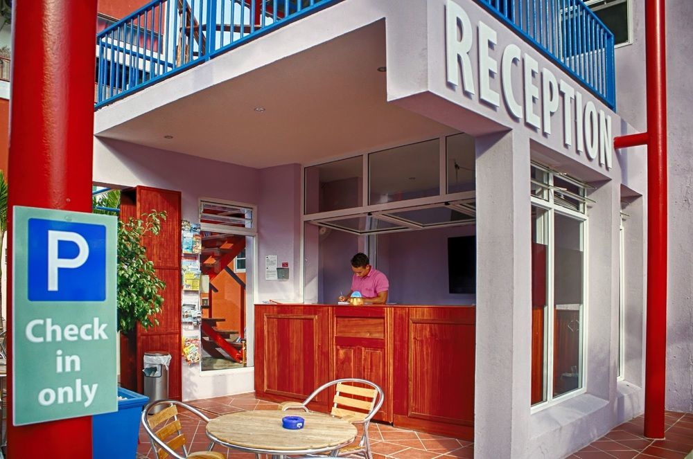The Ritz Hostel Willemstad Exterior foto