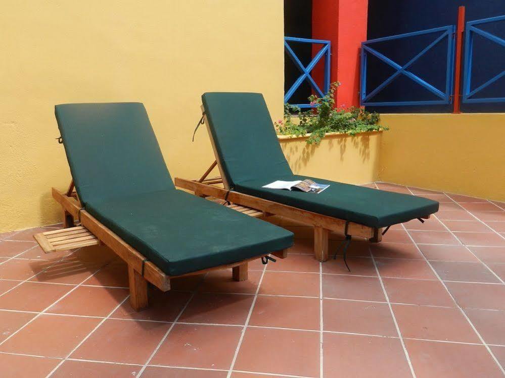 The Ritz Hostel Willemstad Exterior foto